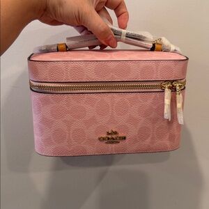 🎀COACH~Powder Pink Cosmetic Bag